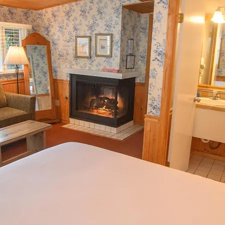 Carmel Fireplace Inn Exterior photo