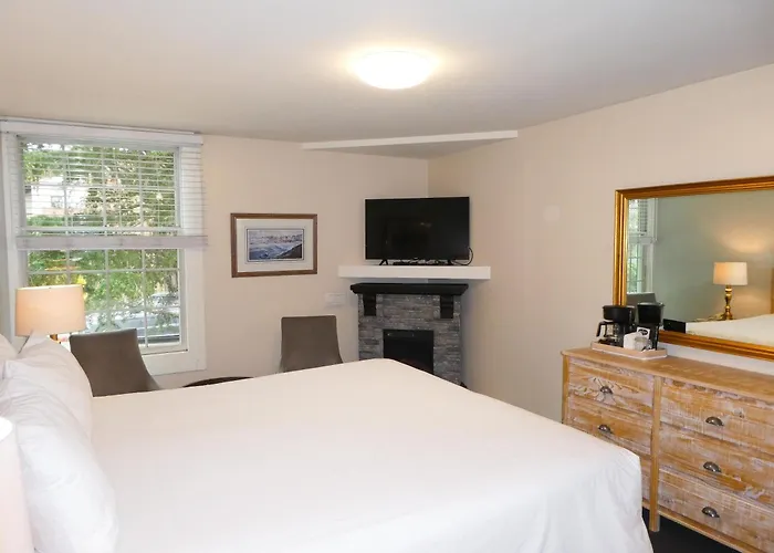 Carmel Fireplace Inn