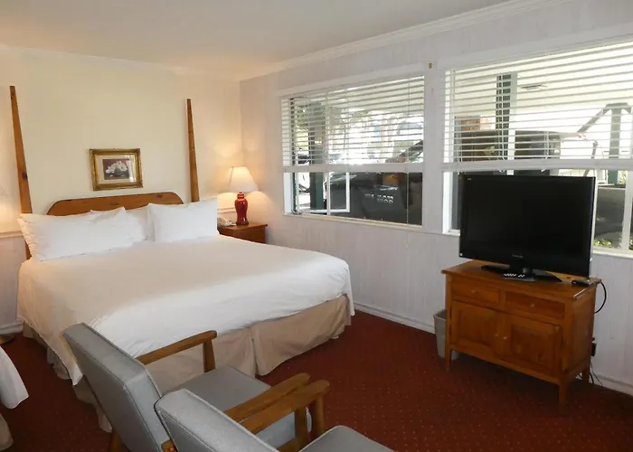 Carmel Fireplace Inn