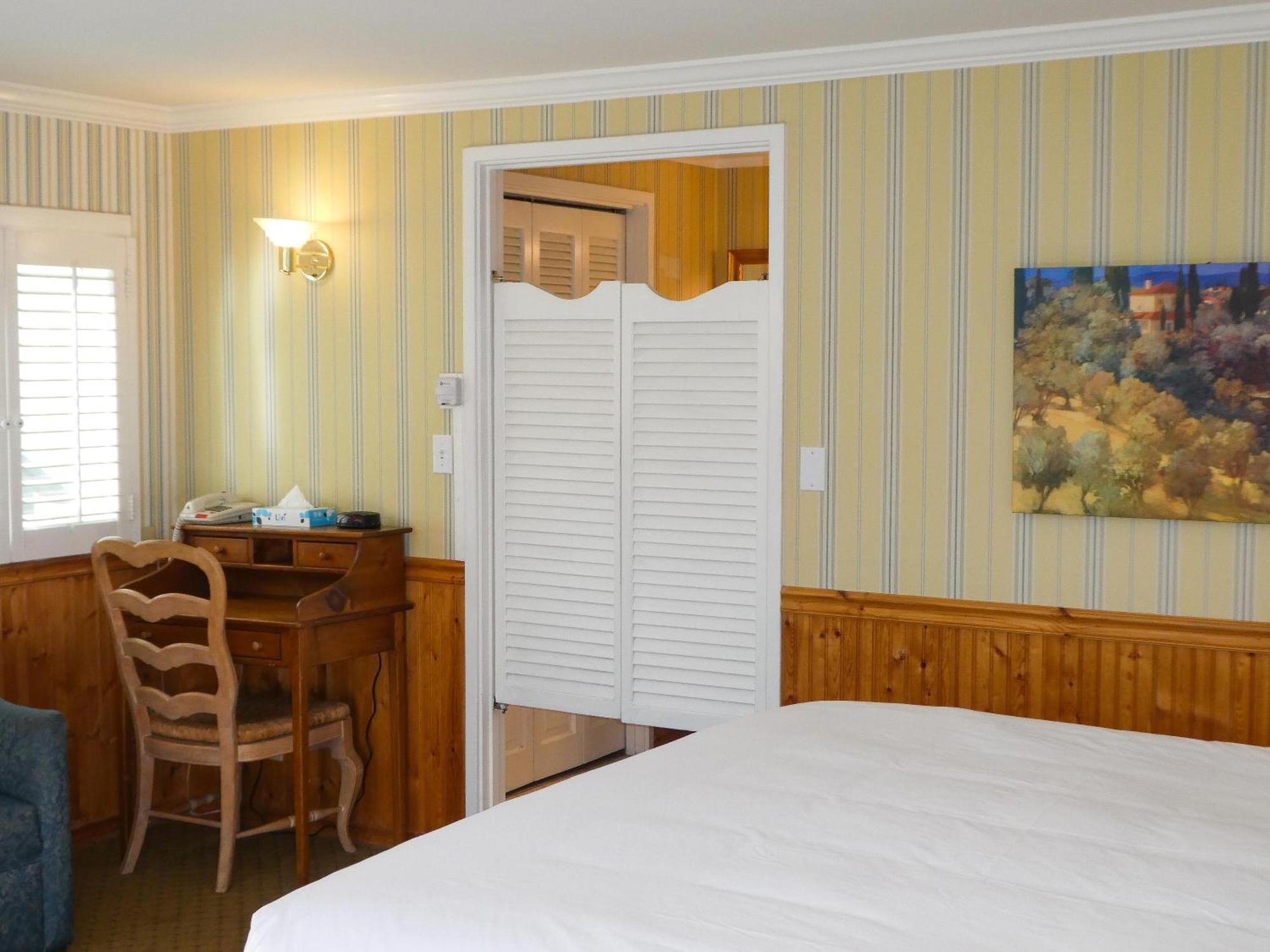 Fireplace Hotel