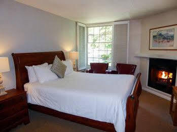 Fireplace Hotel 3*